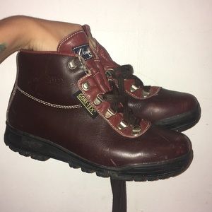 Vasque Sundowner Hiking Boots